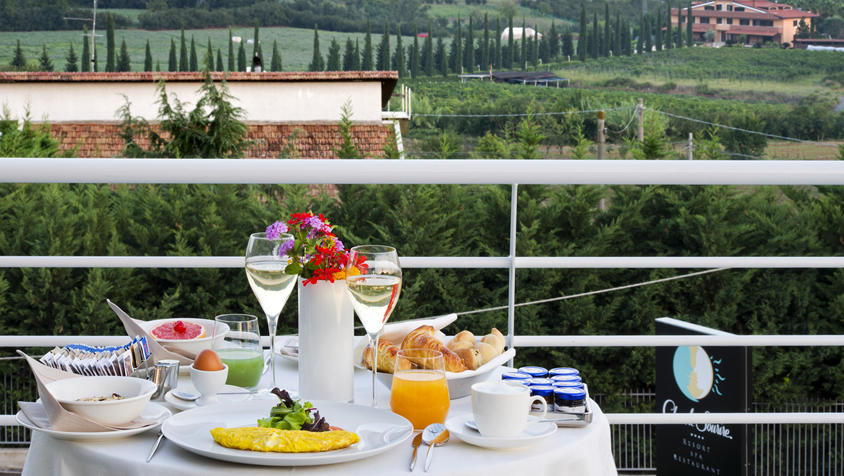 Hotel Chez Le Sourire Giffoni Valle Piana Exterior foto